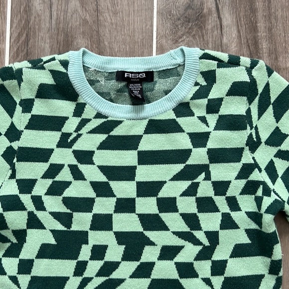 RSQ cropped sweater - Picture 2 of 3